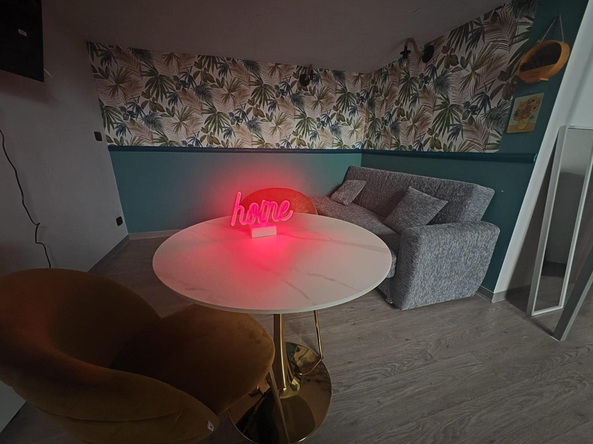 Lux Loft In Centro Apartment Bari Luaran gambar